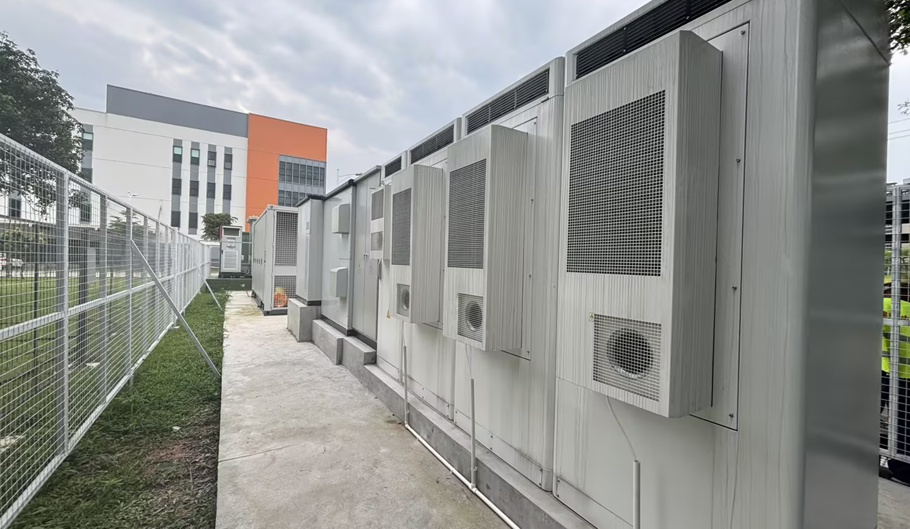 HT Infinite Power batterij energieopslagsysteem fabrikant zonne-energie systeem project